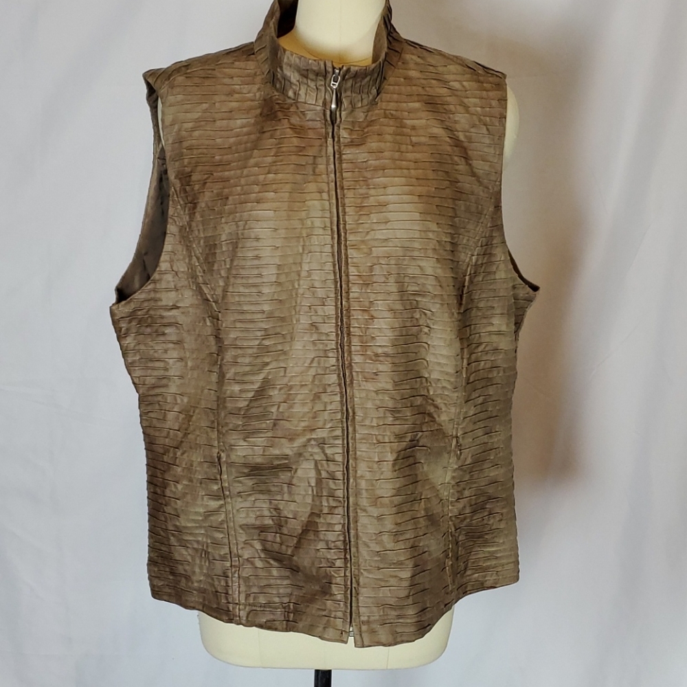 Erin London, XL, zip front vest